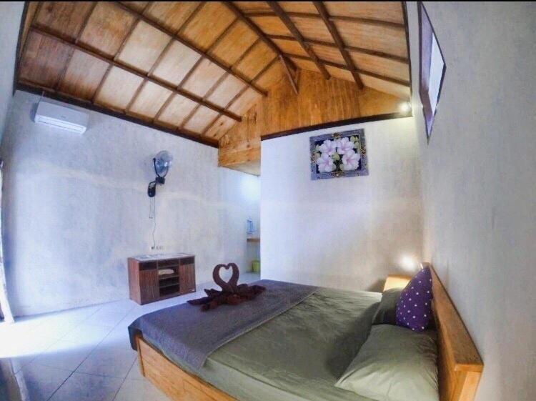 Santai Bungalow กีลีตราวางัน ภายนอก รูปภาพ