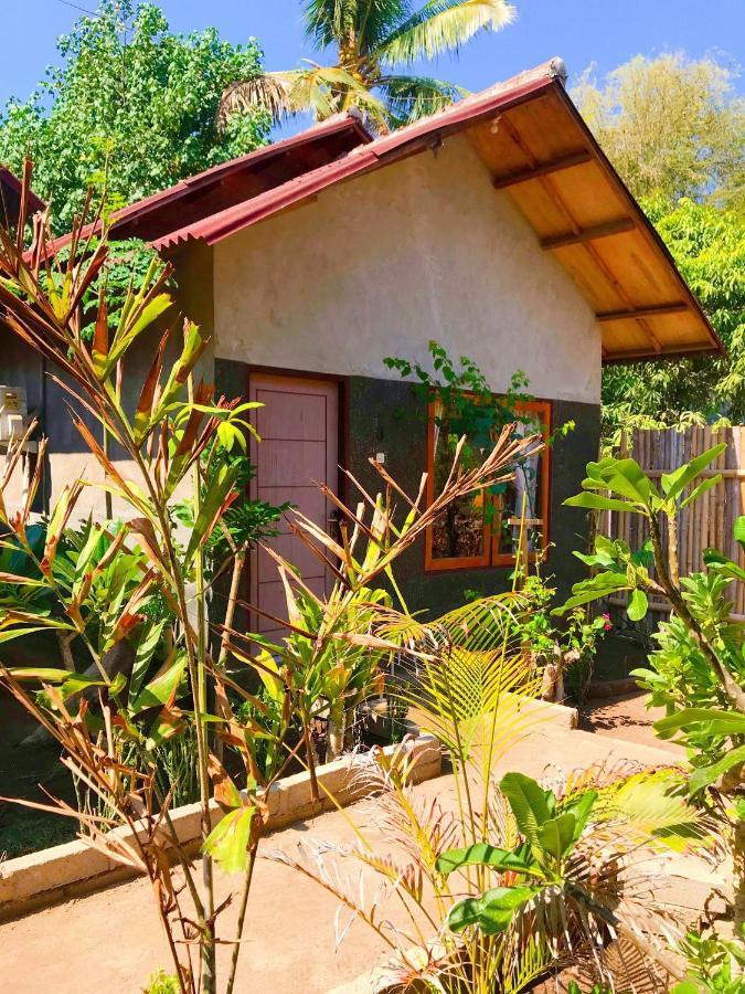 Santai Bungalow กีลีตราวางัน ภายนอก รูปภาพ