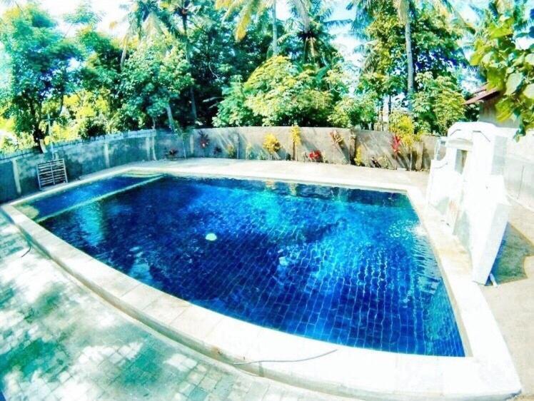 Santai Bungalow กีลีตราวางัน ภายนอก รูปภาพ